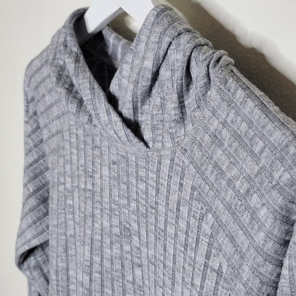 PICK 3 FOR $20 Billabong Ribbed Cropped Pullover Gray Hoodie Pocket/Pouch Size M - Picture 2 of 7